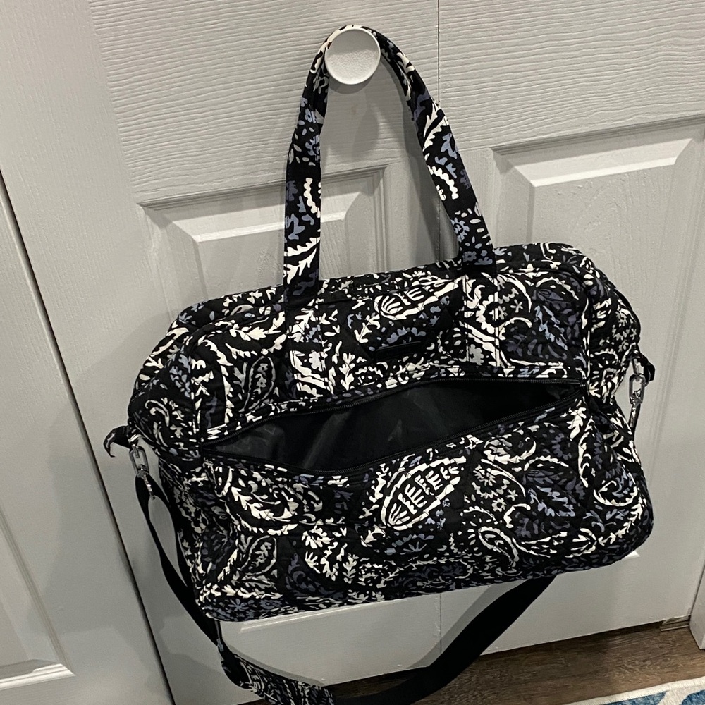 Source Unknown Black and White Travel Bag